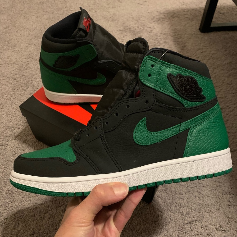 Air Jordan 1 Retro High Pine Green